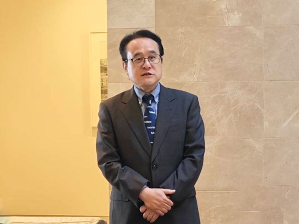 Consul General Minoya